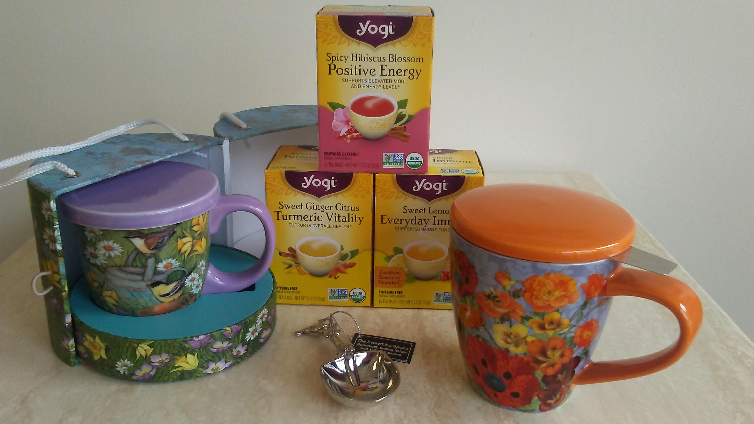 Pretty-mugs-with-tea